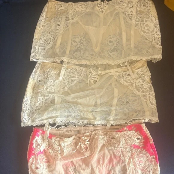 Victoria's Secret Lace Push-Up Bra Set in Hot Pink, Turquoise & Beige - Picture 9 of 10